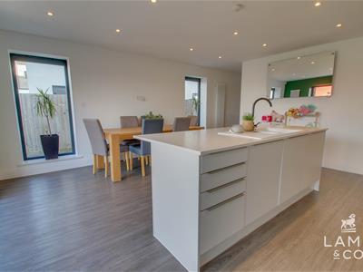 Kitchen/Family Room